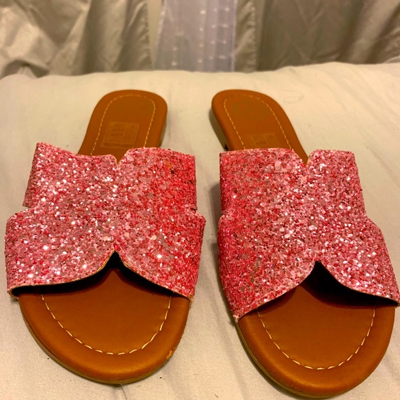 Women Sandals - Picture 1 of 2